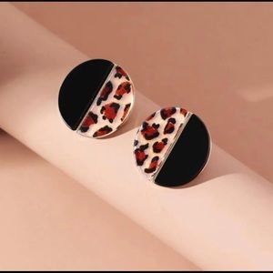 🐆 Black and Cheetah Print Stud Metal Earrings NEW
